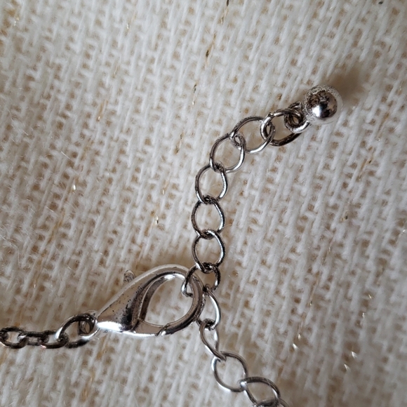 Lovely Heart Necklace - Picture 3 of 3